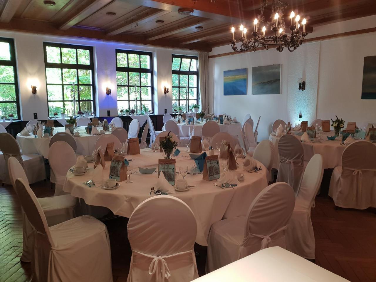 Hotel Und Weingut Karlsmuehle Mertesdorf Exterior foto